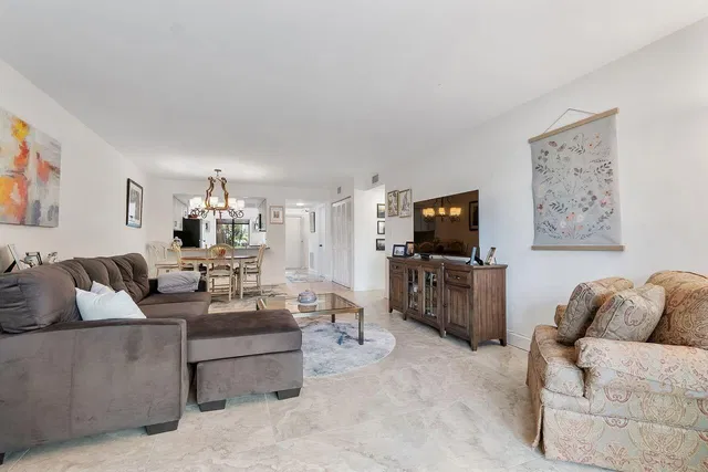 Unit 213 photo 19
