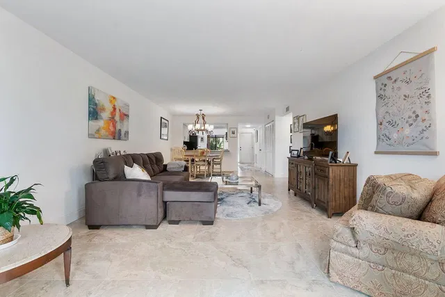 Unit 213 photo 20