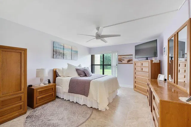 Unit 213 photo 26