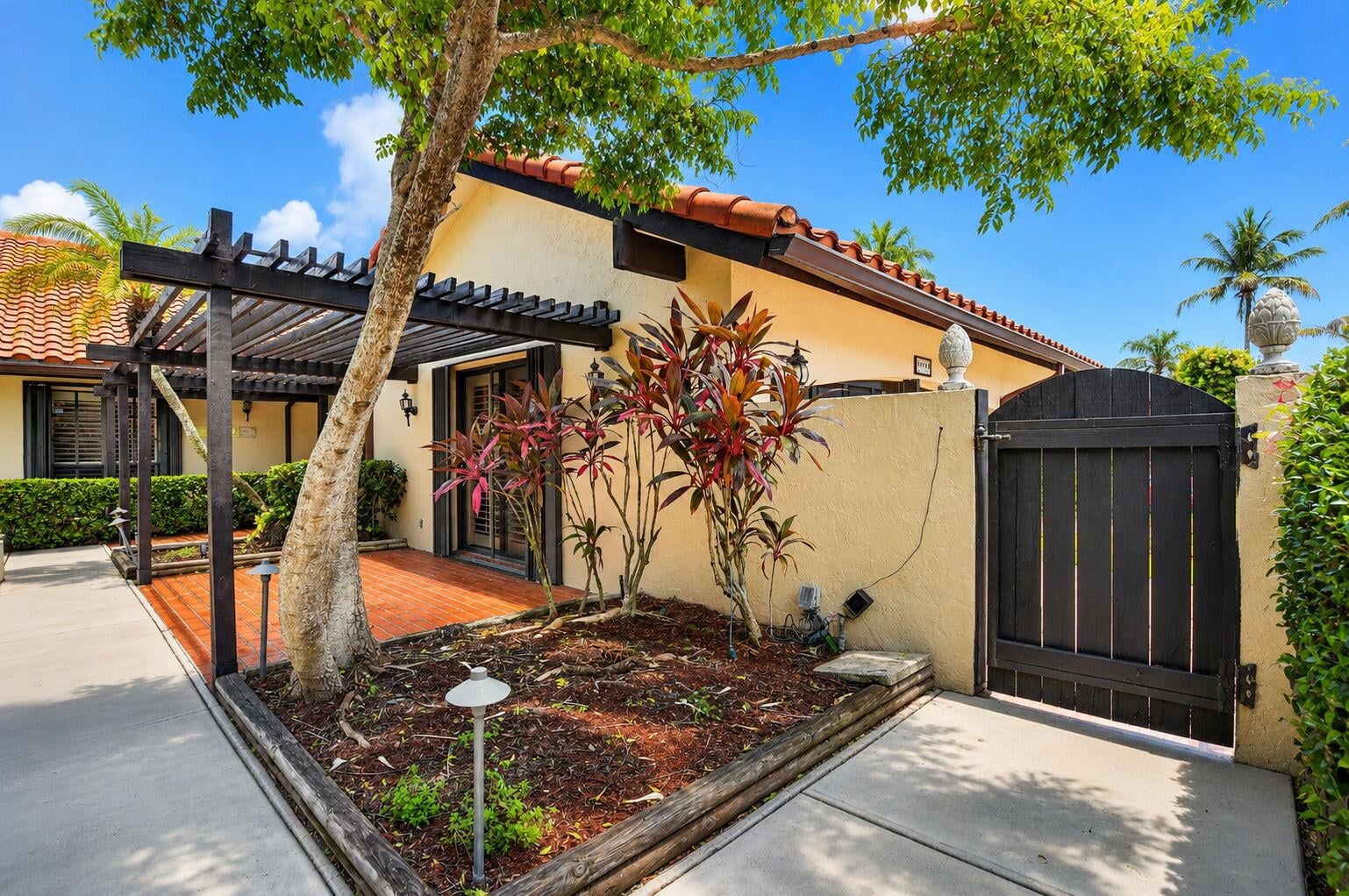 Residence photo 6