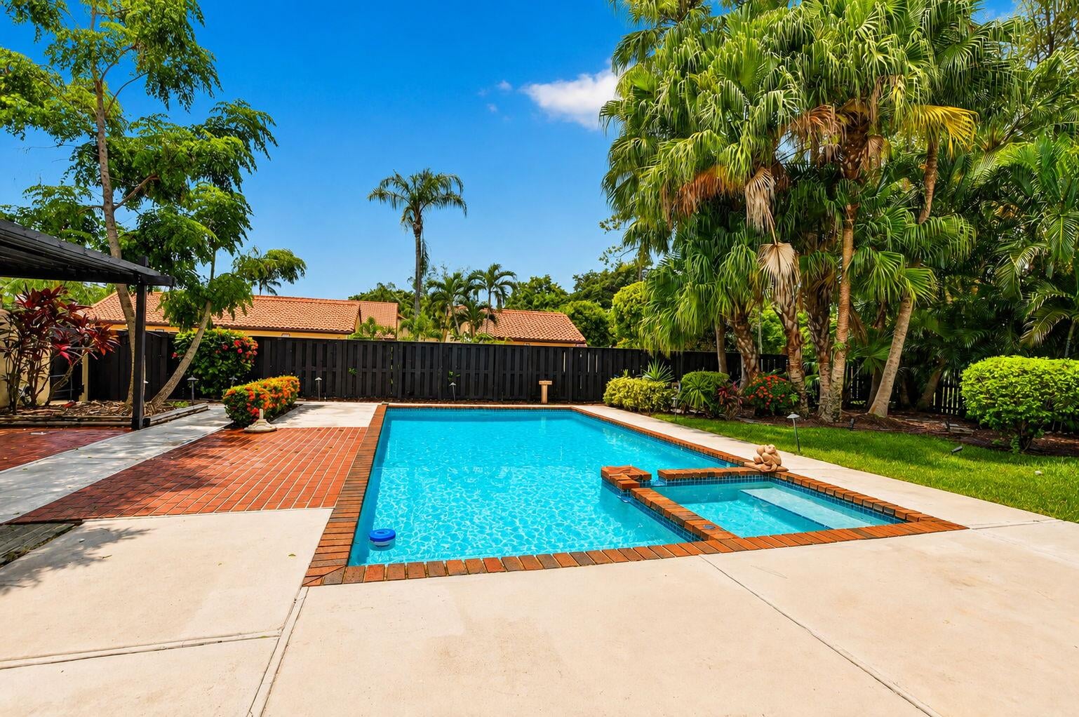 Residence photo 47