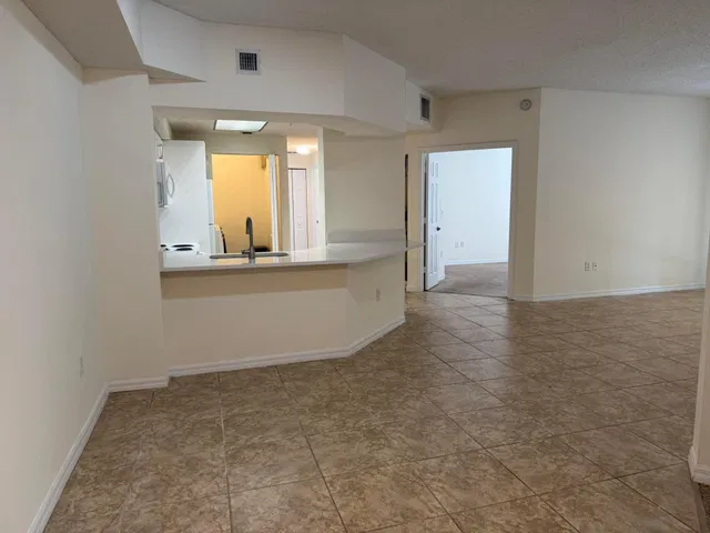 Unit 303 photo 10