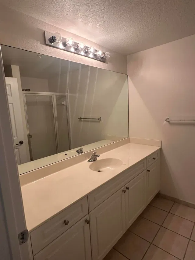 Unit 303 photo 24
