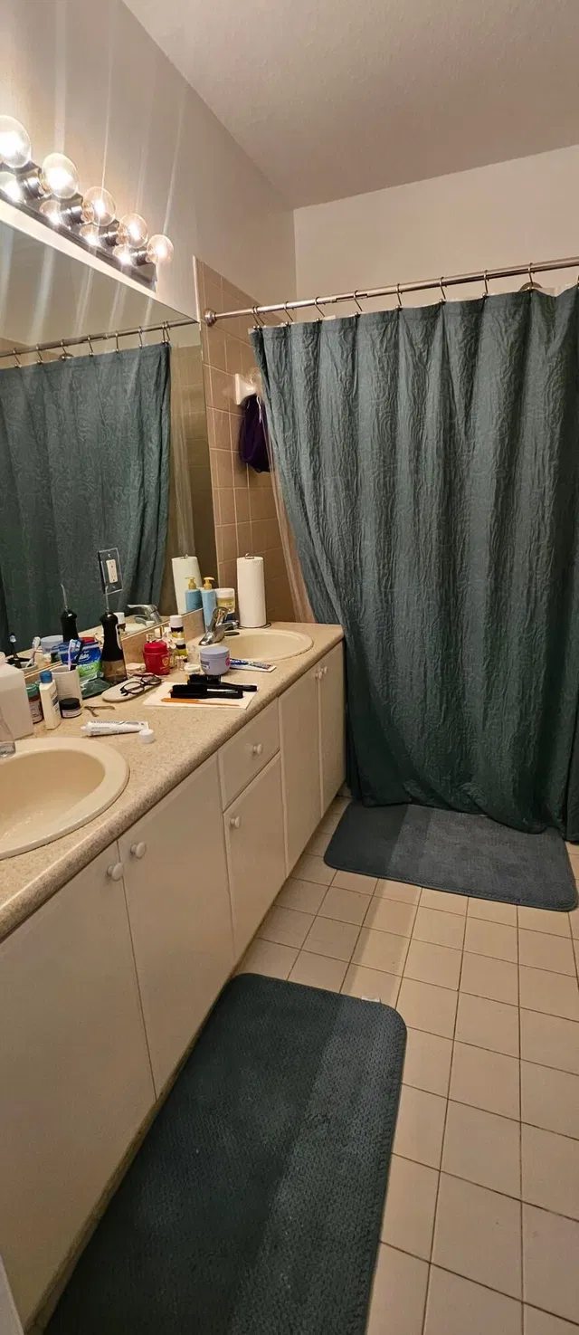 Unit 423 photo 21