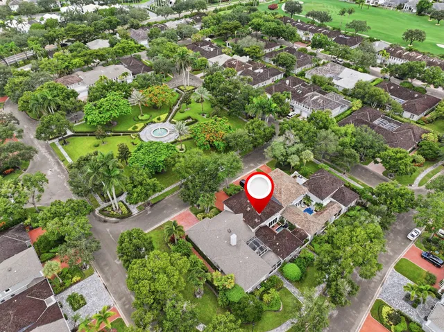 Woodfield Country Club Residence photo 3