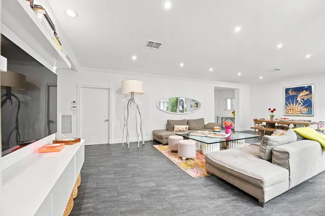 Woodfield Country Club Residence photo 18