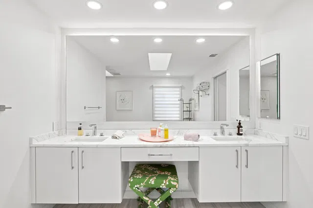 Woodfield Country Club Residence photo 41