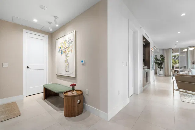 Royal Palm Residences Boca Raton Unit 306 photo 3