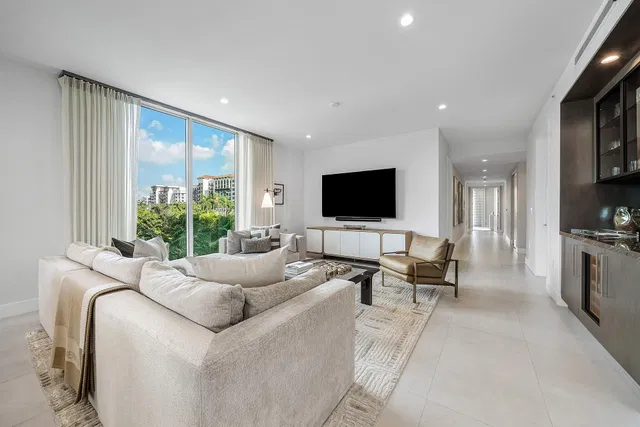 Royal Palm Residences Boca Raton Unit 306 photo 5