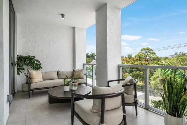 Royal Palm Residences Boca Raton Unit 306 photo 38