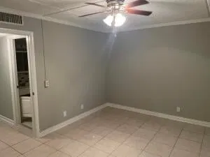 Unit 202 photo 4