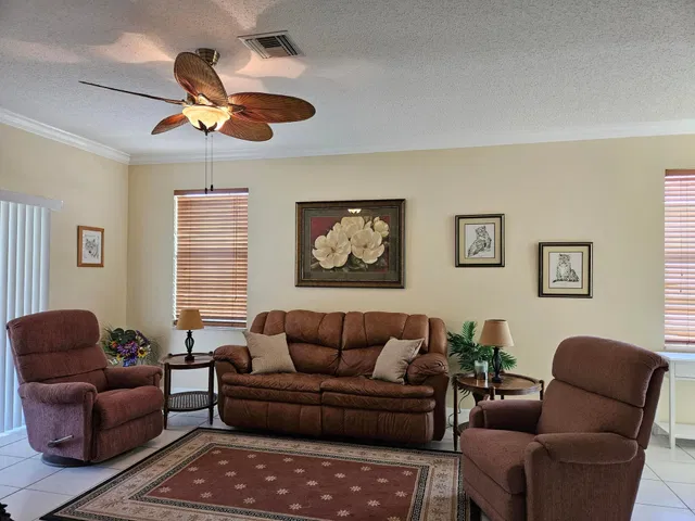 Residence photo 4