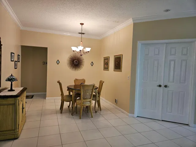 Residence photo 6