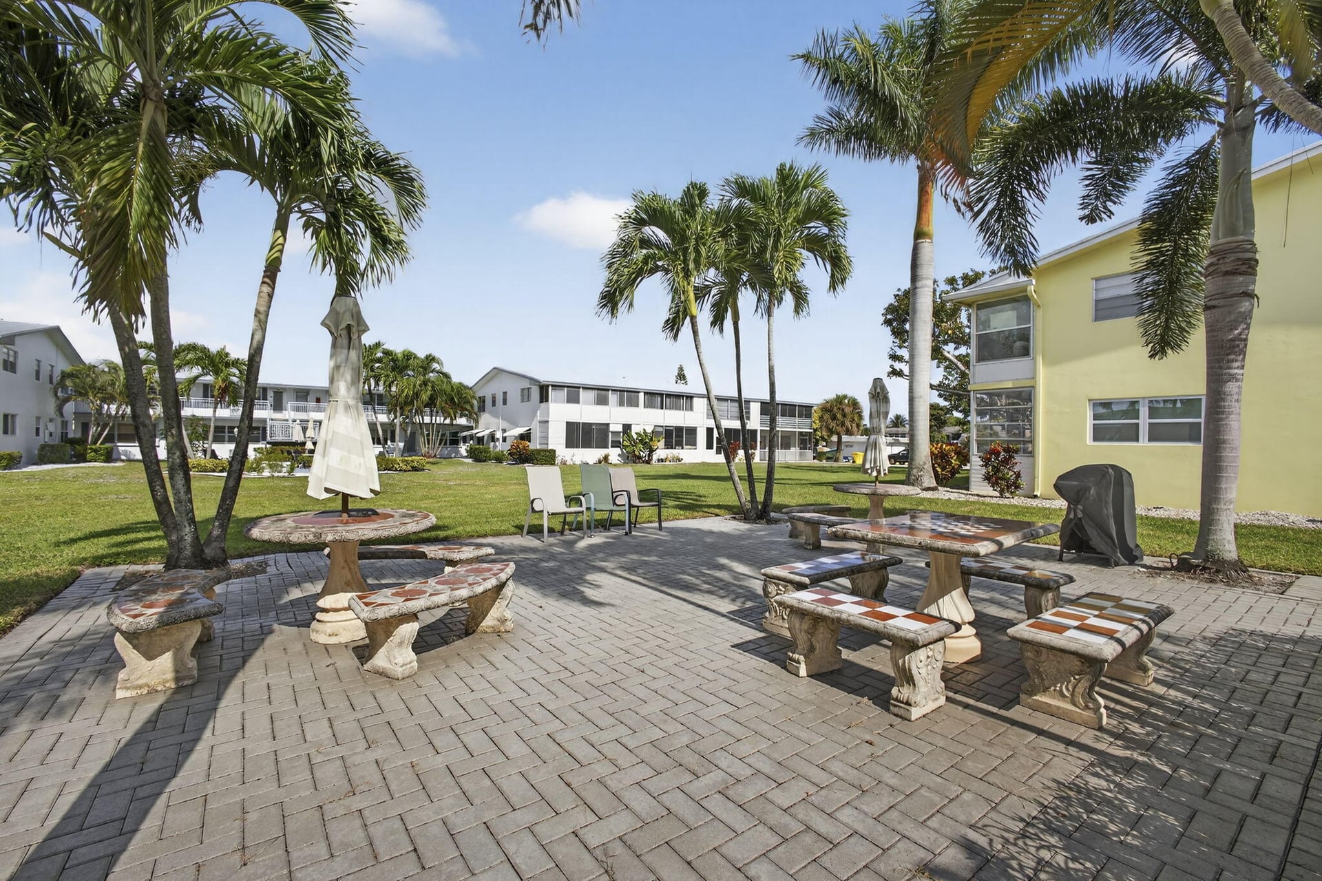 Residence photo 17