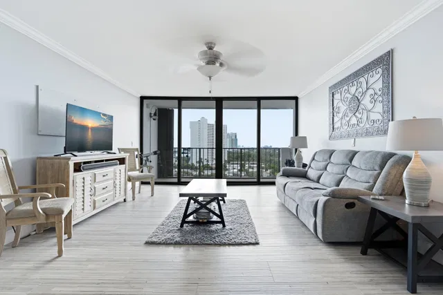 Palm Beach House Unit 1105 photo 5