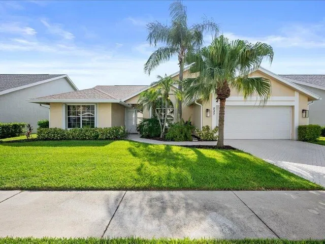 Residence photo 2