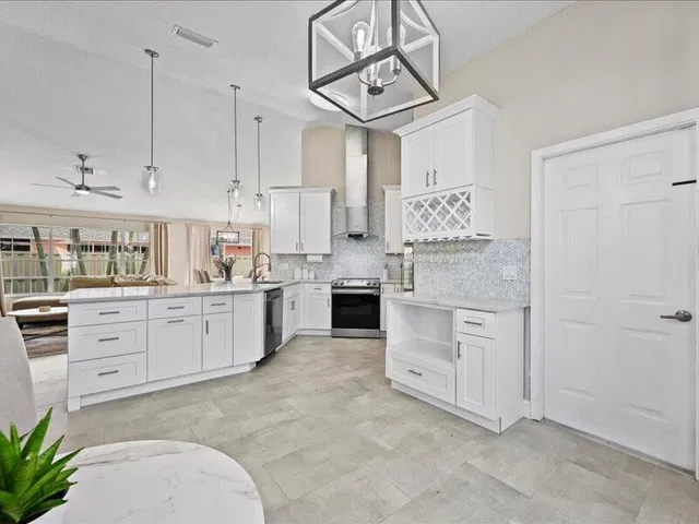 Residence photo 5
