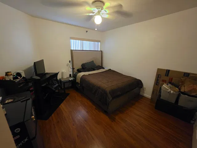 Unit 512 photo 11