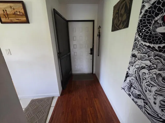 Unit 512 photo 14