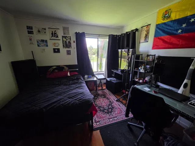 Unit 512 photo 27