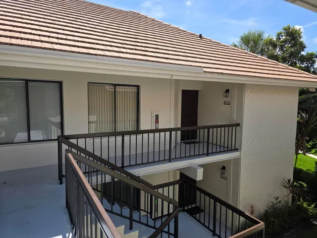 Unit 512 photo 31
