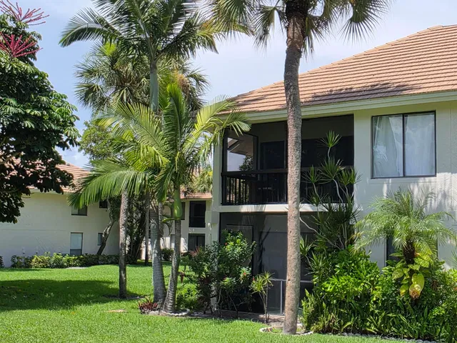 Unit 512 photo 35