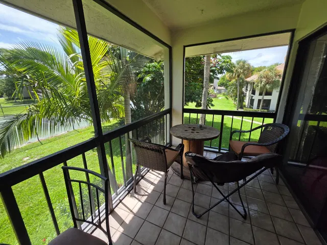 Unit 512 photo 46