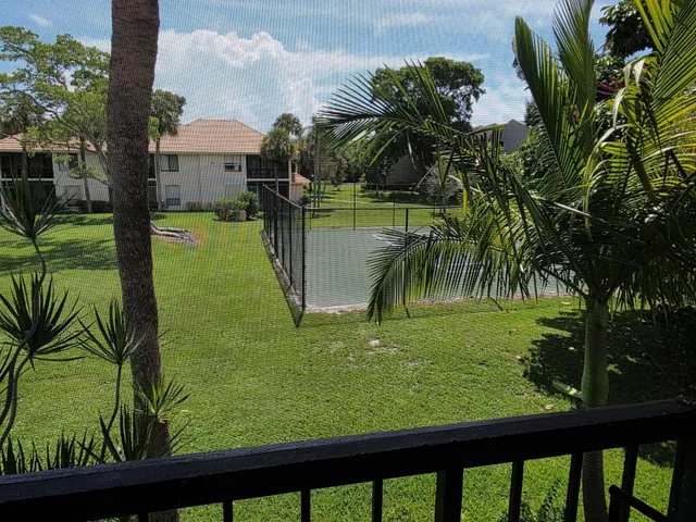 Unit 512 photo 47