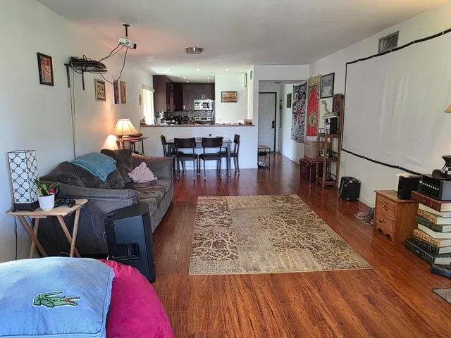 Unit 512 photo 48