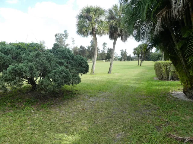 Unit 105 photo 15