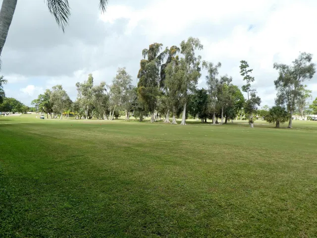 Unit 105 photo 16