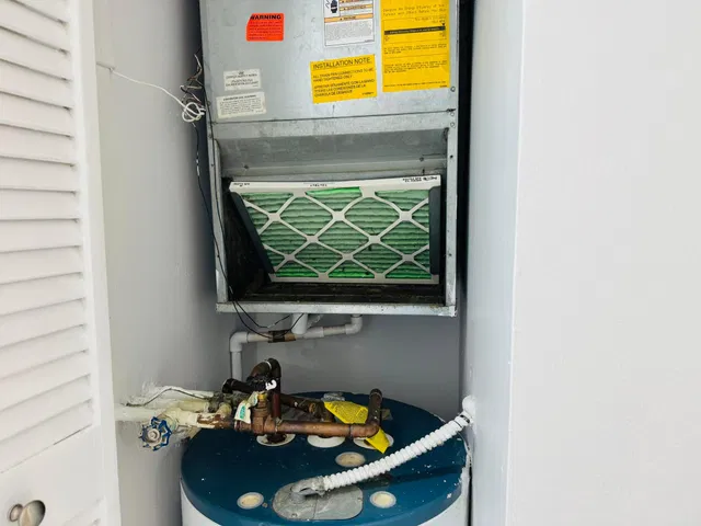 Unit H photo 32