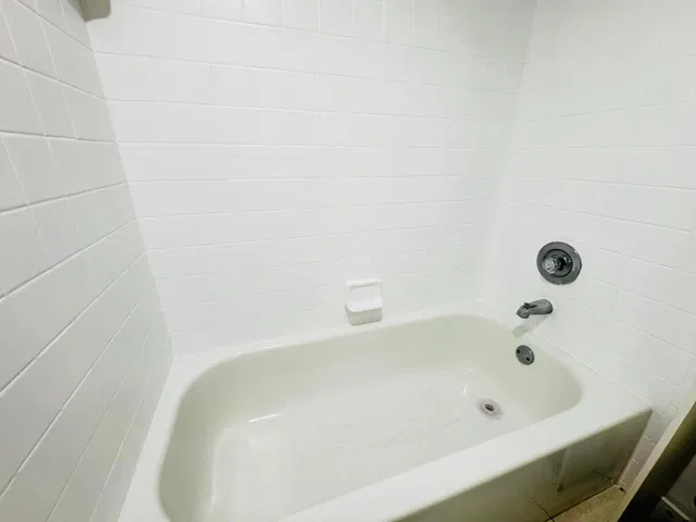 Unit H photo 55