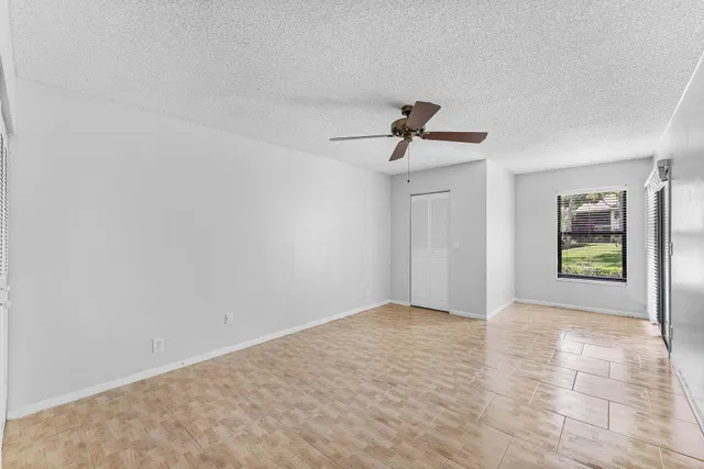 Residence photo 7