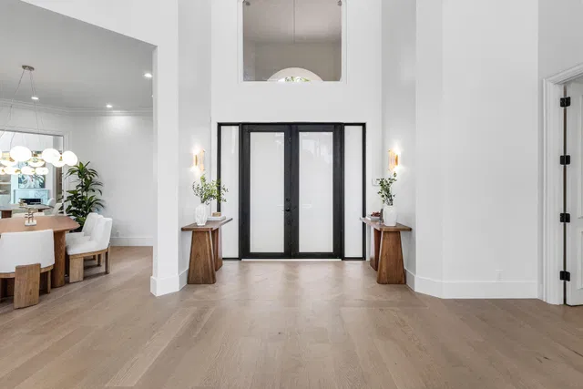Seasons Residence photo 7