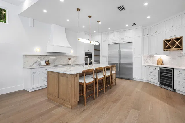 Seasons Residence photo 17