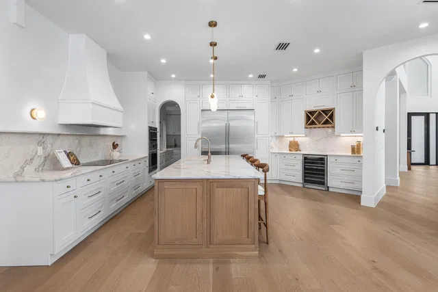 Seasons Residence photo 19