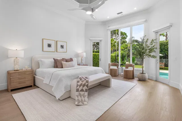 Seasons Residence photo 23