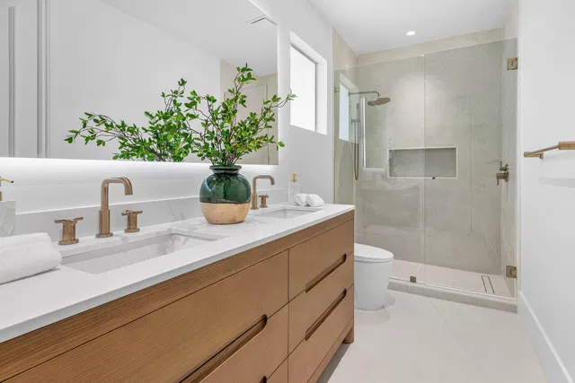 Seasons Residence photo 45