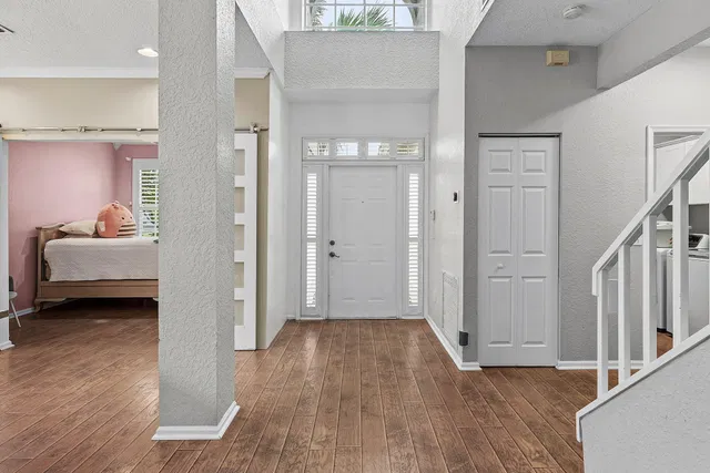 Residence photo 6