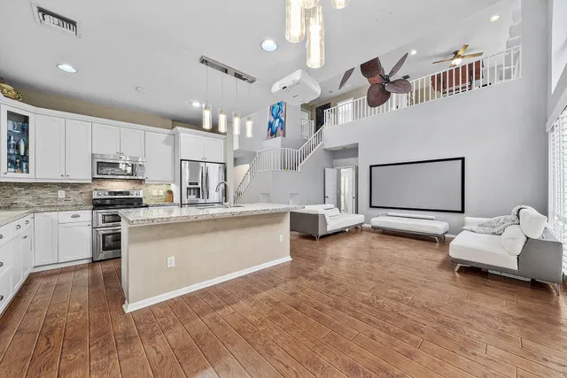 Residence photo 12