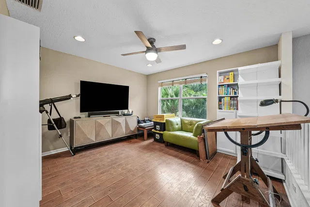 Residence photo 27