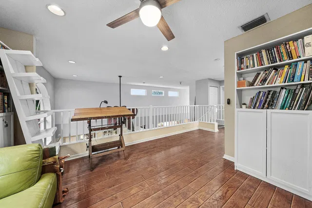 Residence photo 28