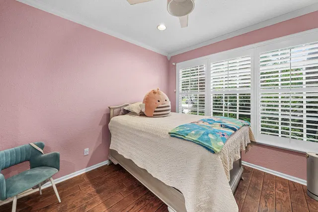 Residence photo 33