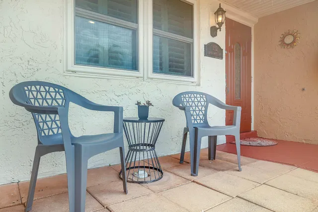 Unit 152 photo 3