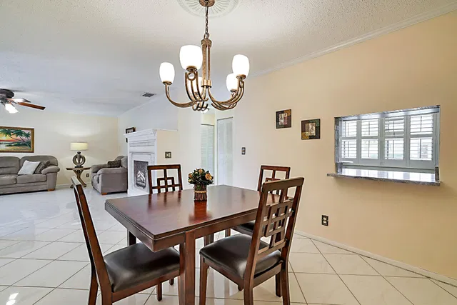 Unit 152 photo 11