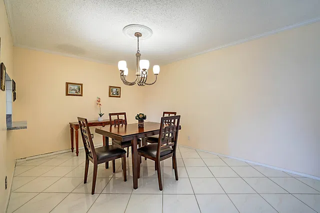 Unit 152 photo 12