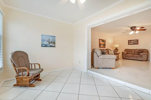 Unit 152 photo 21