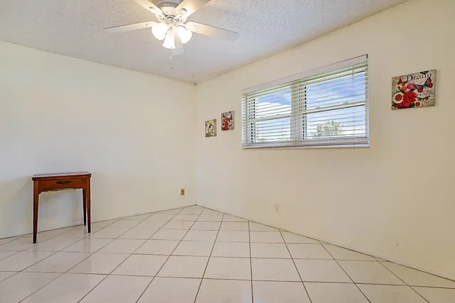 Unit 152 photo 26