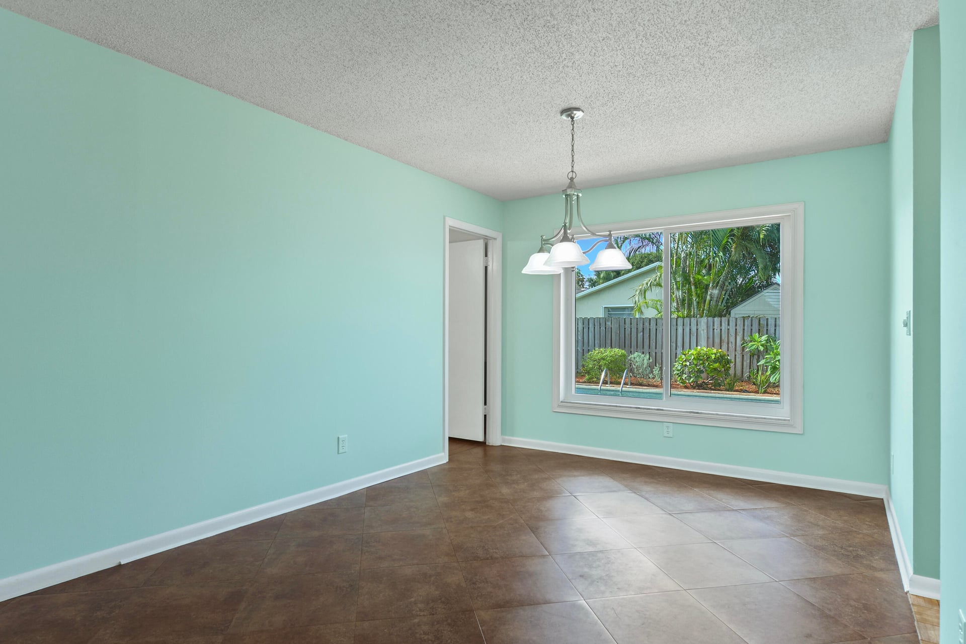 Residence photo 17